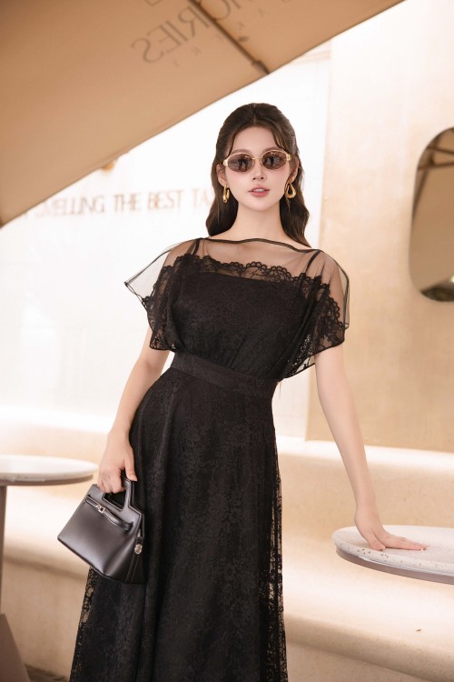 Sixdo Black Lace Flared Dress